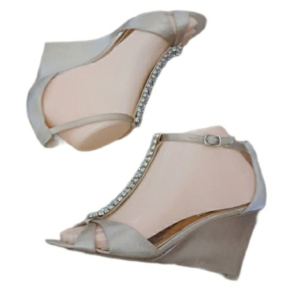 Badgley Mischka Beige Romance T Strap Rhinestone Sculpted Wedges - Picture 3 of 11